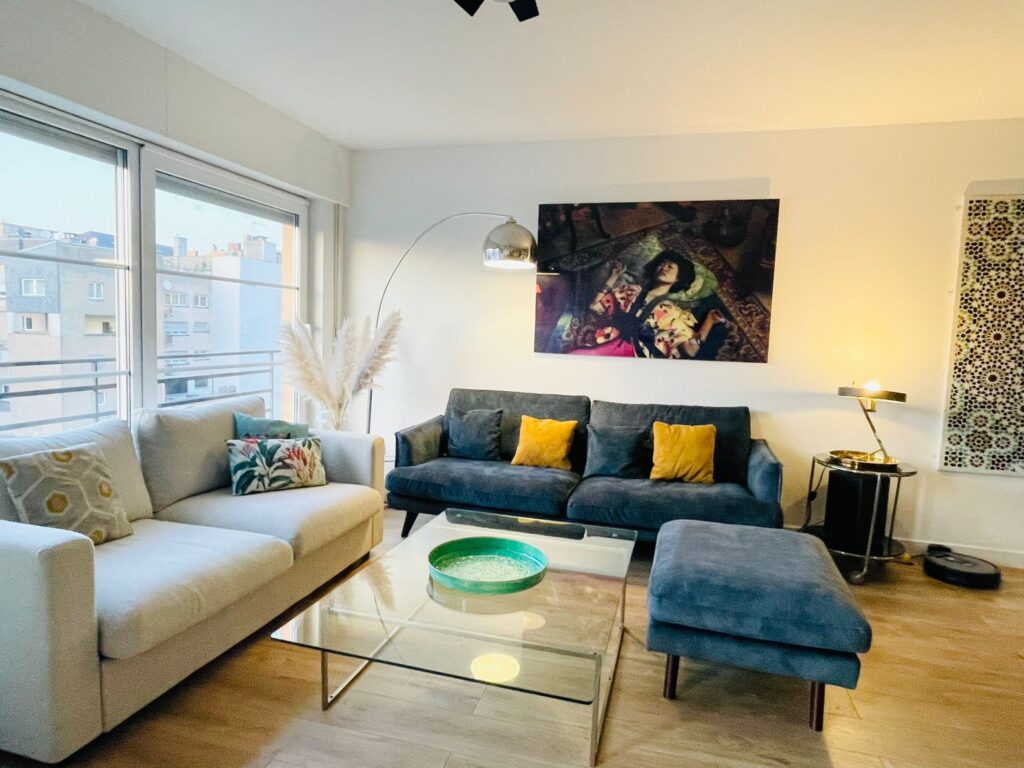 City Lights 2 bedroom with parking-22 — photo 5