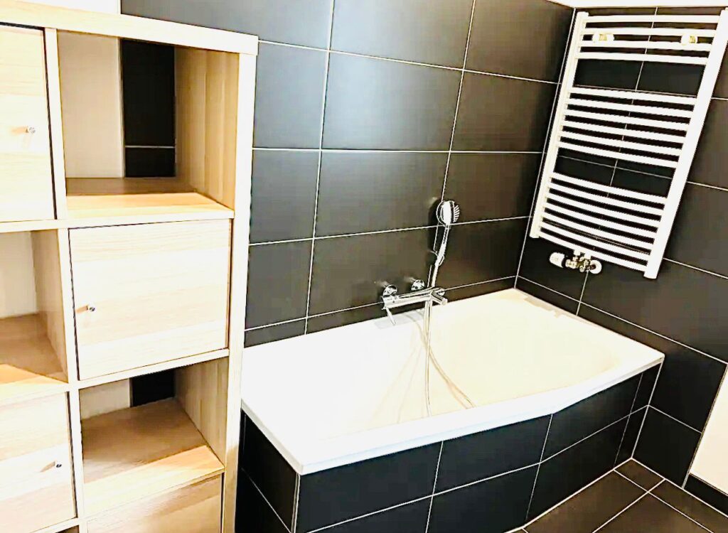 Two bedrooms with parking in Hesperange-Hesp 1 — photo 15