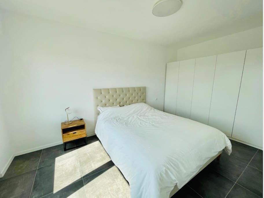 Large 1 bedroom in center with Terrace & Parking – 67B — photo 7