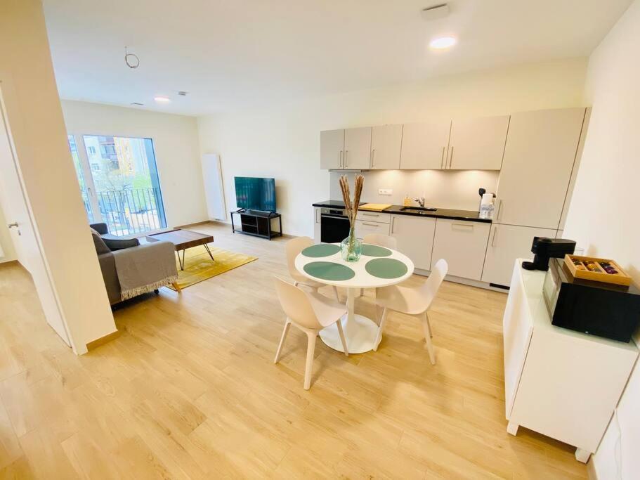 Luxury 2023 Flat in city center. Free Parking – HOL 1 — photo 3
