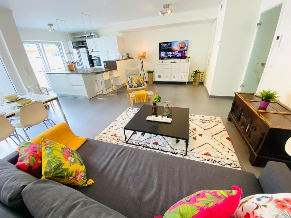 Large 3 bedrooms in Center with Terraces & Parking – ROL1 — photo 2
