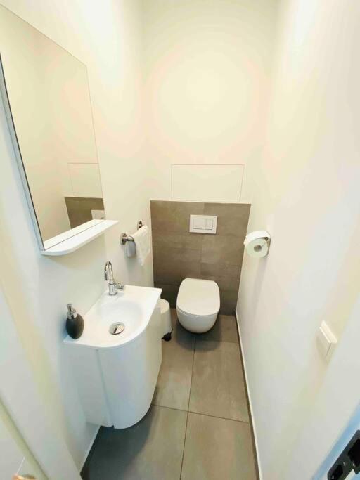 Trendy 2 bedrooms in Center 3b — photo 12