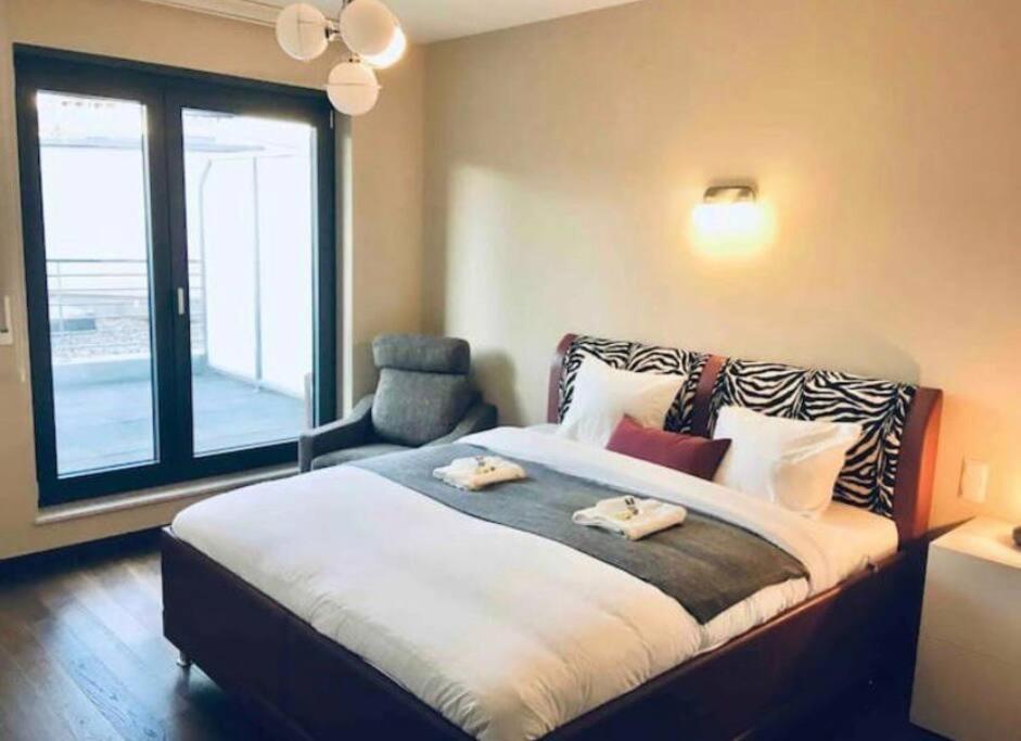 Spacious Modern Flat in the Heart of City Center -9 — photo 6