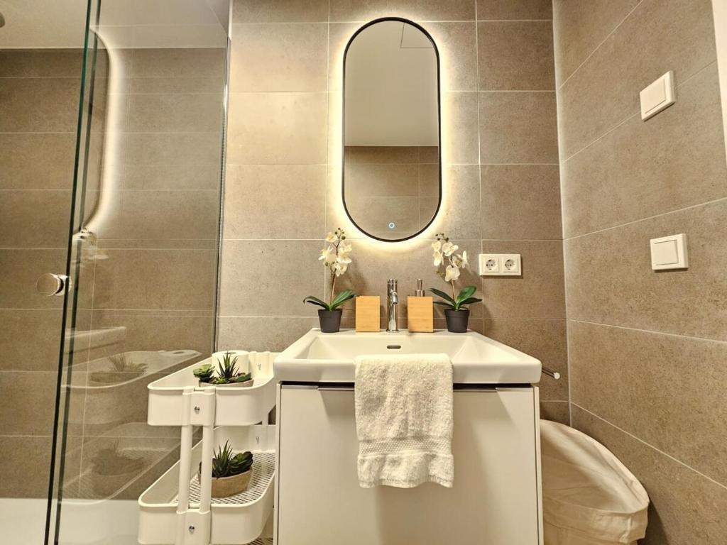 New 2 Bedrooms Flat in City Center-128 — photo 25