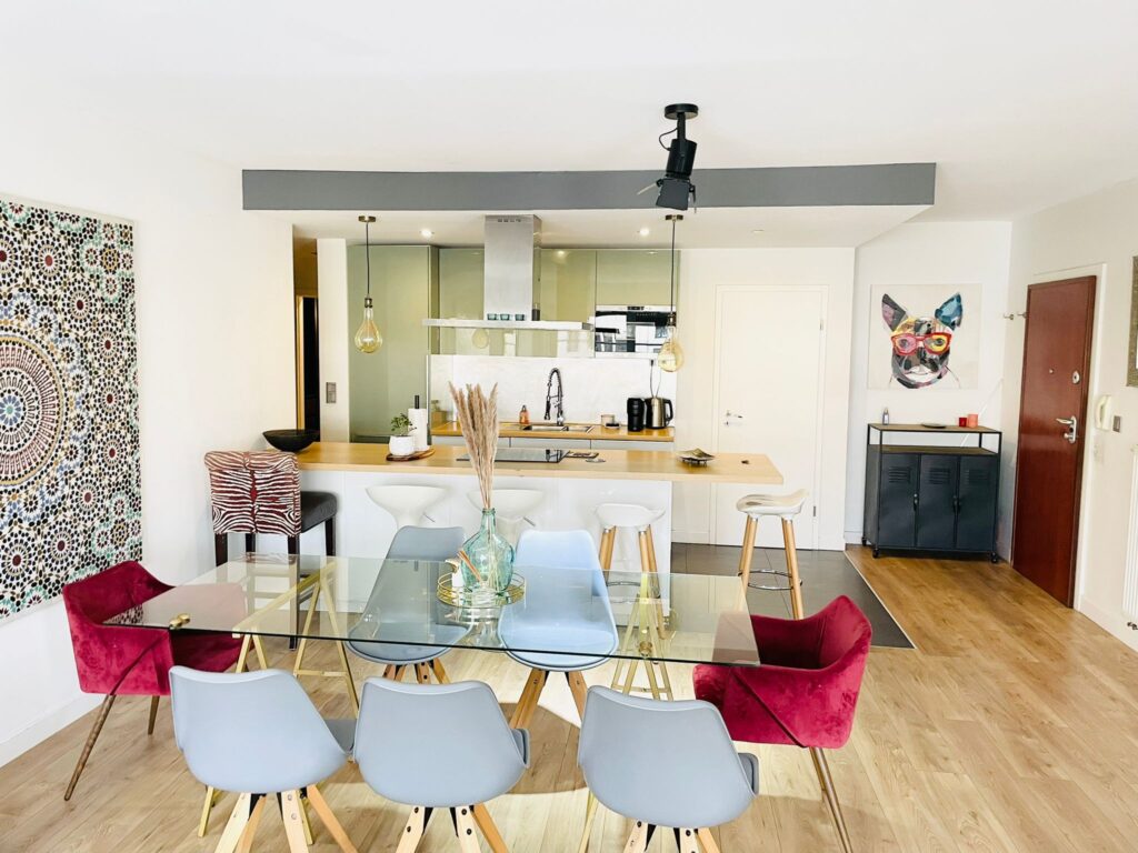 City Lights 2 bedroom with parking-22 — photo 8