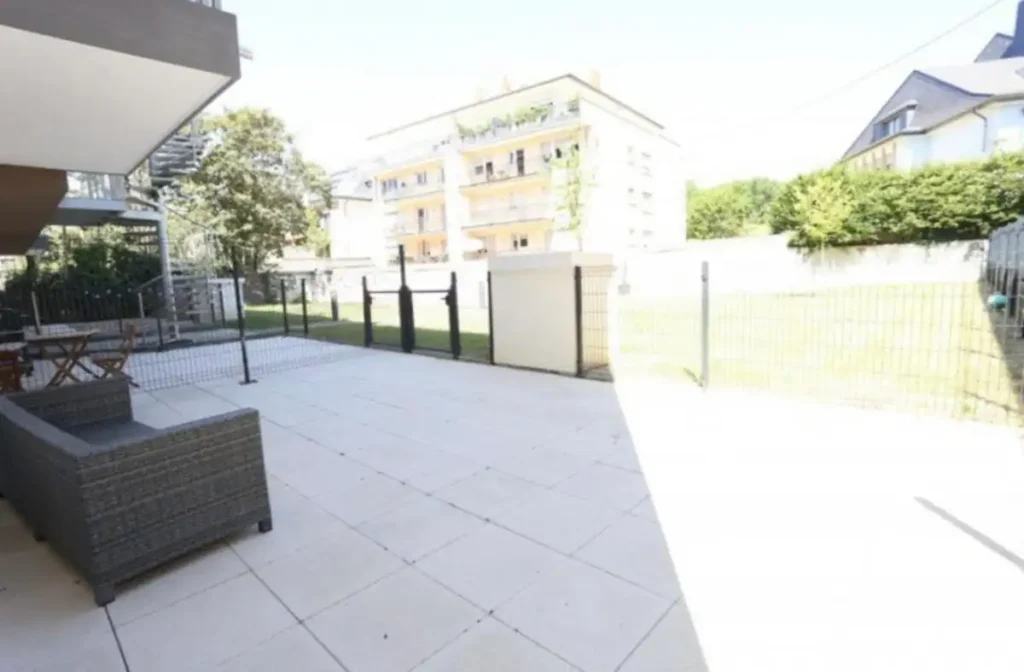 Retro Chic 100m2 Flat, 5min walk from Center & Train -92 — photo 4