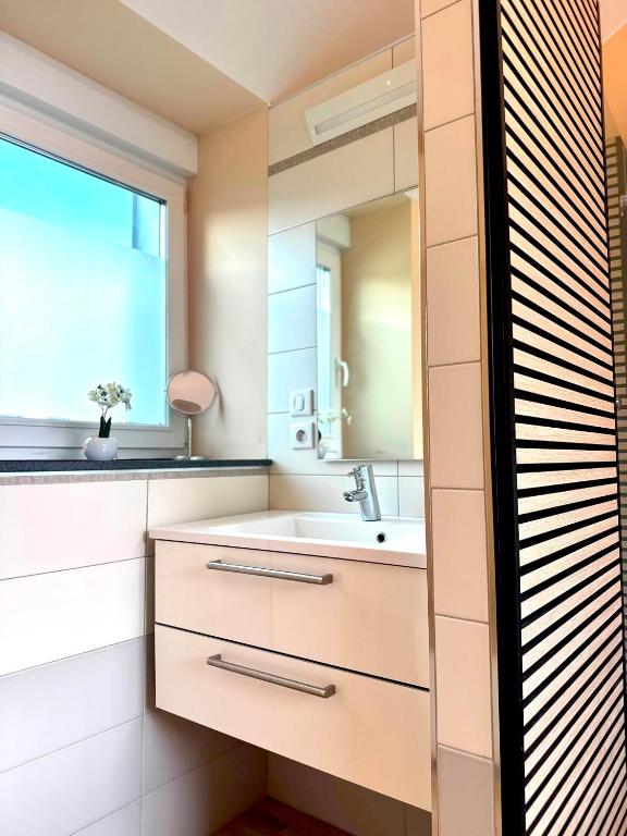 Modern Brand New 1 BR Apartment with 3 beds in Luxembourg City with Terrace-BON45C — photo 19