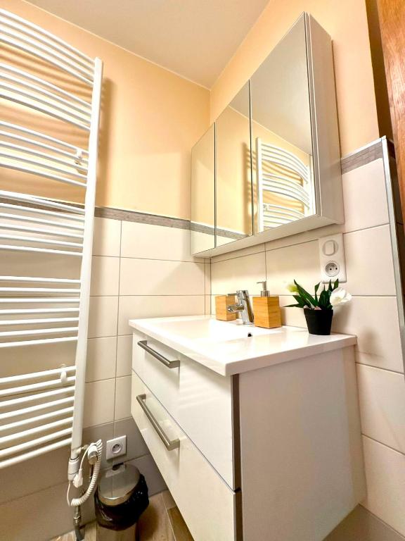 Spacious 1 bedroom with 4 beds in Luxembourg City-BON45B — photo 17