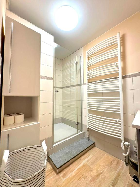 Spacious 1 bedroom with 4 beds in Luxembourg City-BON45B — photo 16