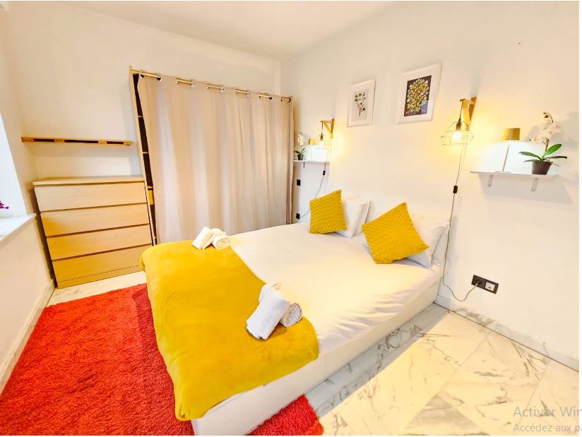 Smart Retreat next to Luxembourg Station-Gar68b — photo 14