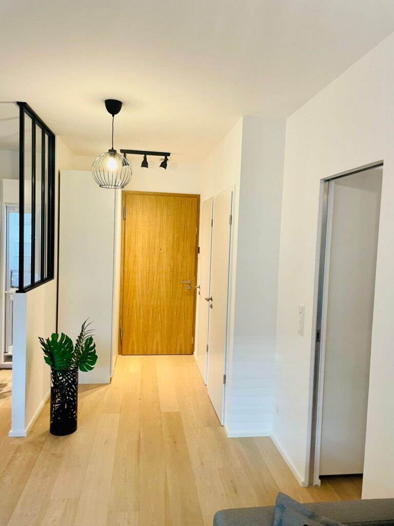 New & Large 1 bedroom in Center- terrace & parking- Chiny 1 — photo 9