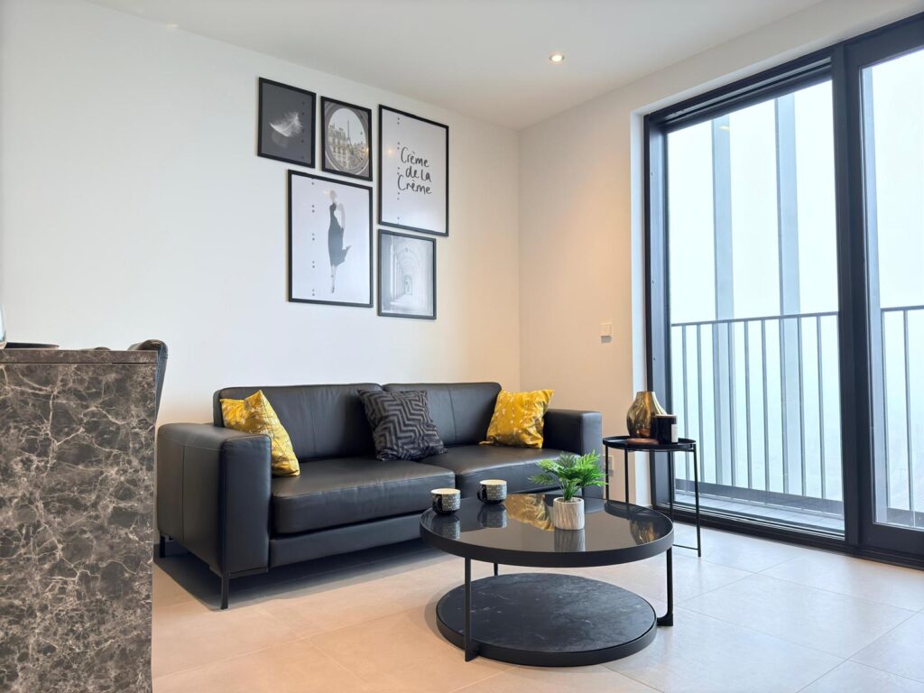Charming one bedroom flat with terrace-BELV1 — photo 2