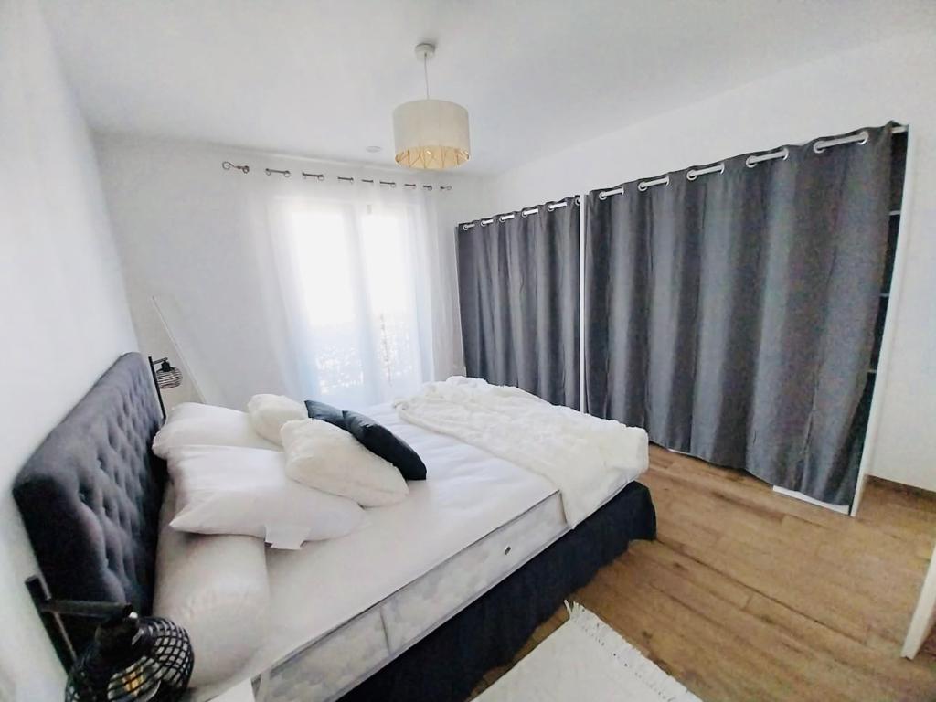 Luxury 2 bedrooms Parking & Terrace- CD5 — photo 16