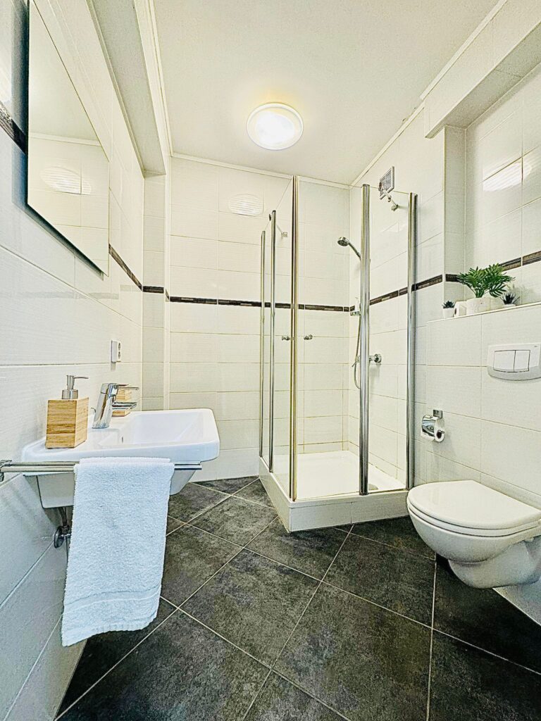 Elegant one bedroom with a private terrace-BEL139 — photo 11