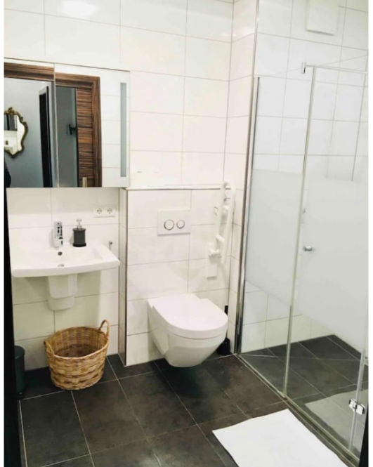 Spacious Modern Flat in the Heart of City Center -9 — photo 9