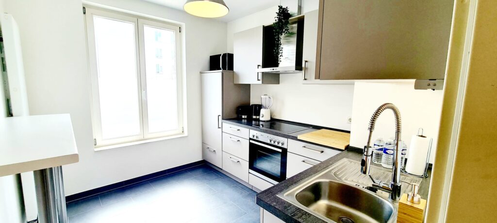 Luxury one bedroom flat with parking&balcony -Cent 2 — photo 8