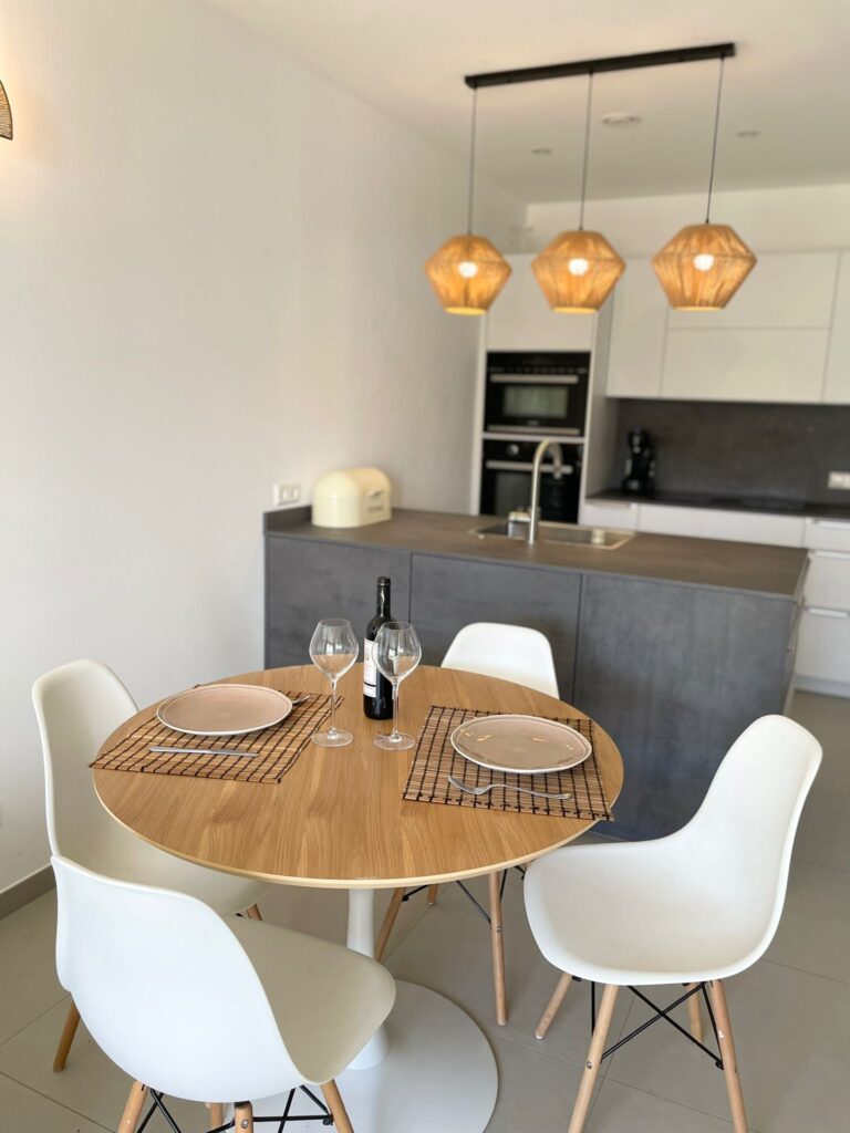 Luxury 1 bedroom in Center with Parking -5 — photo 5