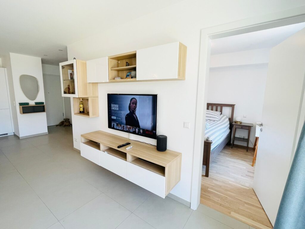 Luxury 1 bedroom in Center with Parking -5 — photo 2
